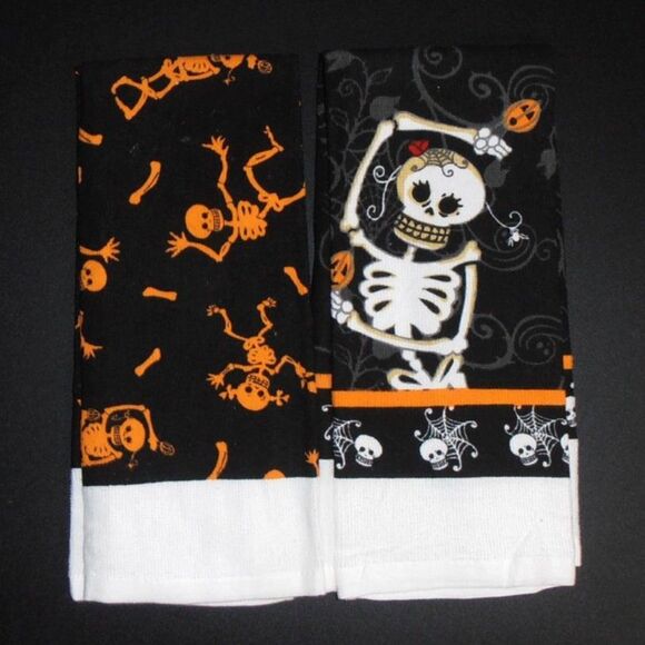 🎃 NWOT Halloween Skeleton Dish Towels – Set of 2 – Spooky Cute Kitchen Fun - Picture 2 of 3